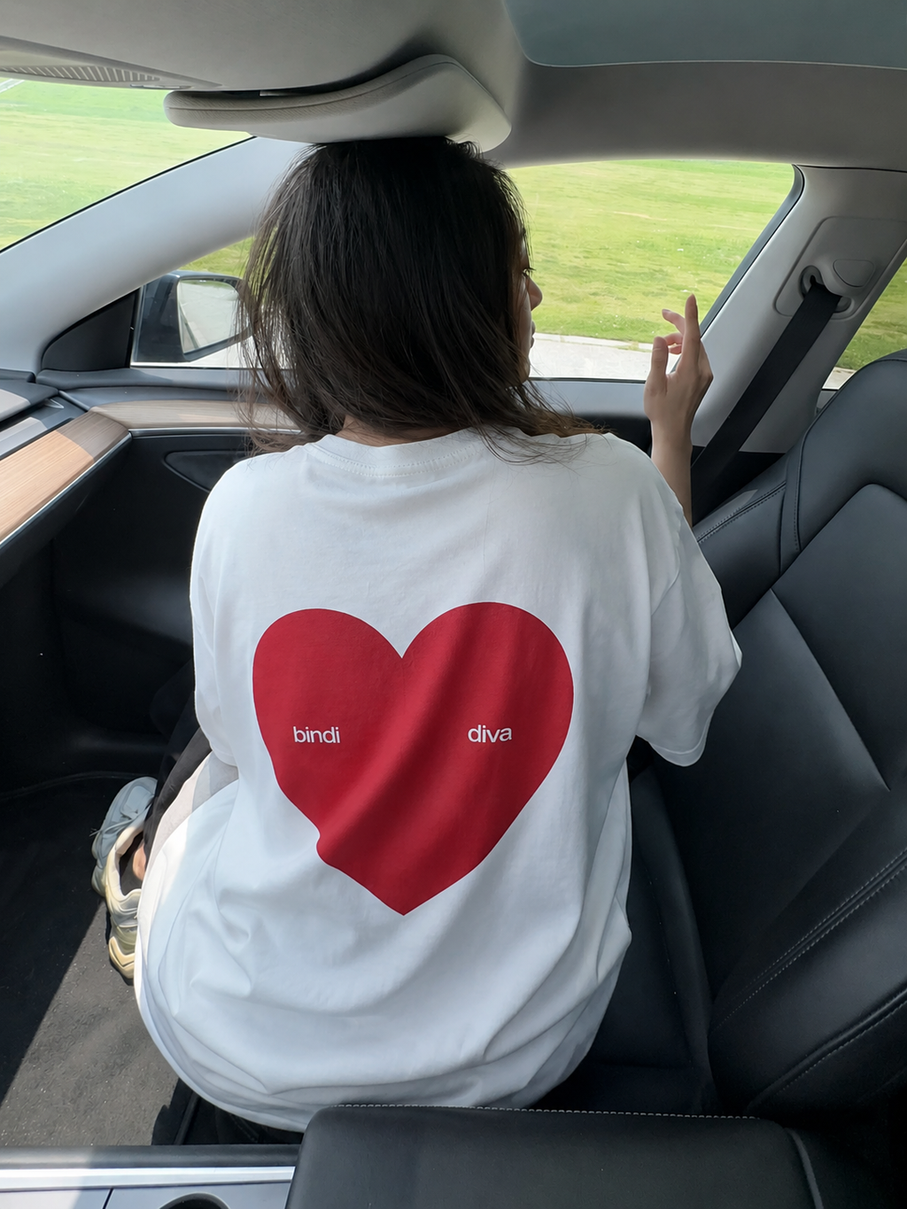 bindi diva tee